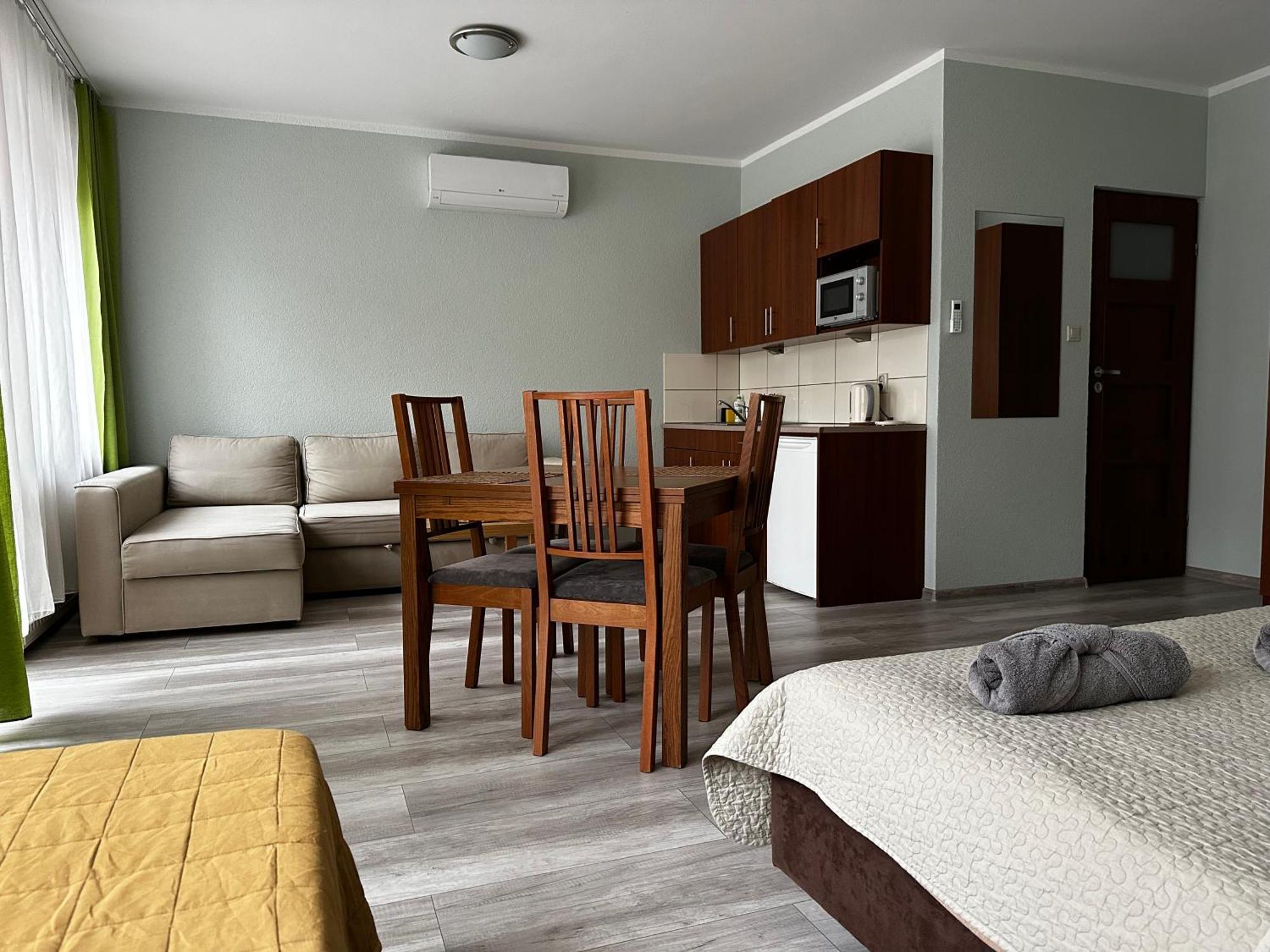 Kompleks Apartament-Serwis Kraków Exteriör bild